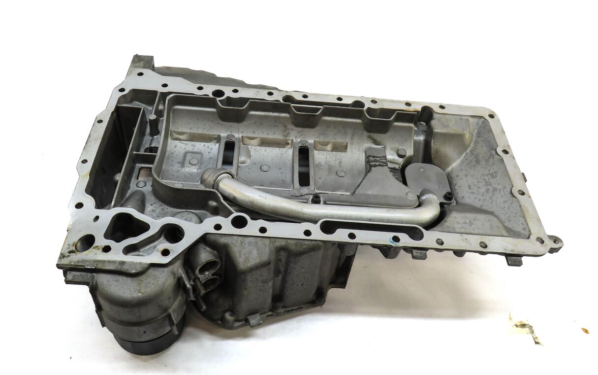 Thumbnail 5: 2012-2019 BMW M5 M6 (F06 F10 F12 F13) 4.4L S63 V8 ENGINE - UPPER OIL PAN CRADLE