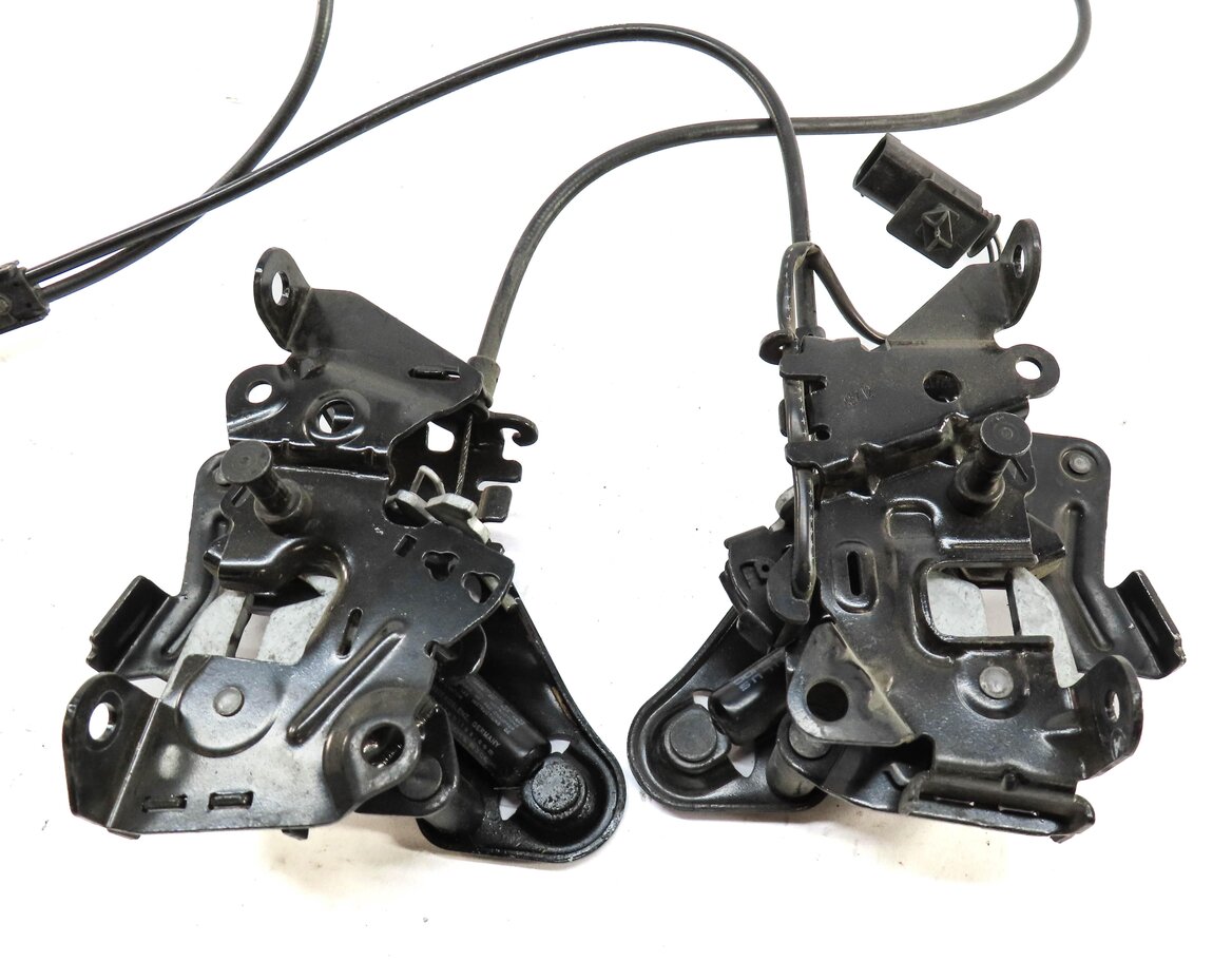 Thumbnail 3: 2013 BMW M5 (F10) LOWER LEFT & RIGHT HOOD LOCK LATCH SET OF 2 w/ CABLE