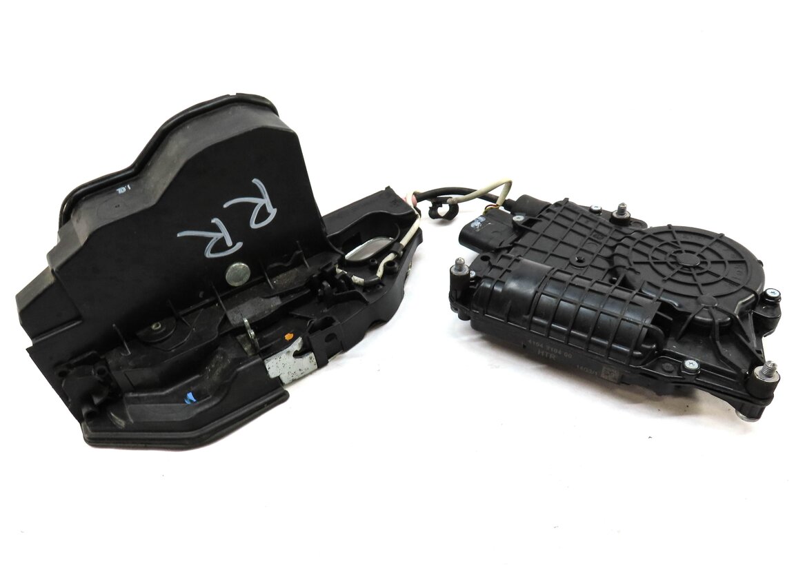 Thumbnail 2: 2011-2016 BMW 528i 535i 550i M5 (F10) RIGHT REAR SOFT CLOSE DOOR LOCK LATCH SET