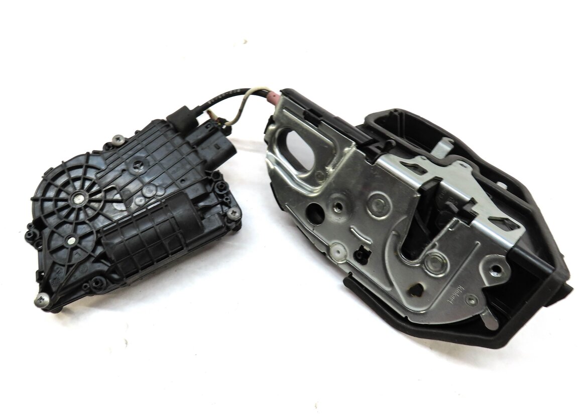 Thumbnail 3: 2011-2016 BMW 528i 535i 550i M5 (F10) RIGHT REAR SOFT CLOSE DOOR LOCK LATCH SET
