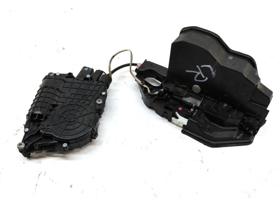 Thumbnail 2: 2011-2016 BMW 528i 535i 550i M5 (F10) LEFT REAR SOFT CLOSE DOOR LOCK LATCH SET