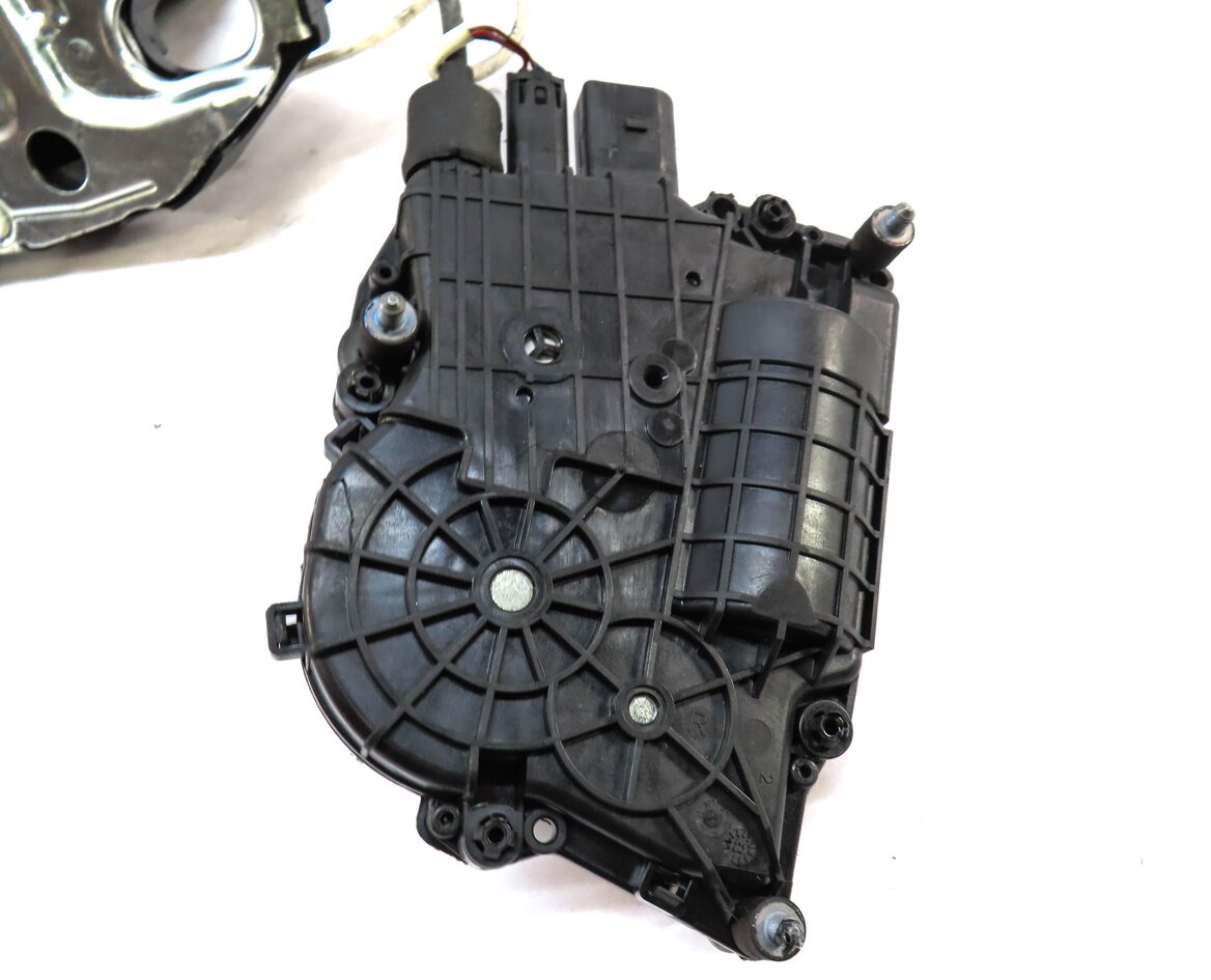 Thumbnail 4: 2011-2016 BMW 528i 535i 550i M5 (F10) LEFT REAR SOFT CLOSE DOOR LOCK LATCH SET