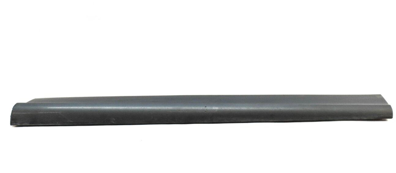 Thumbnail 3: 2015 AUDI SQ5 (B8) FRONT RIGHT PASSENGER LOWER DOOR TRIM MOULDING (GRAY)