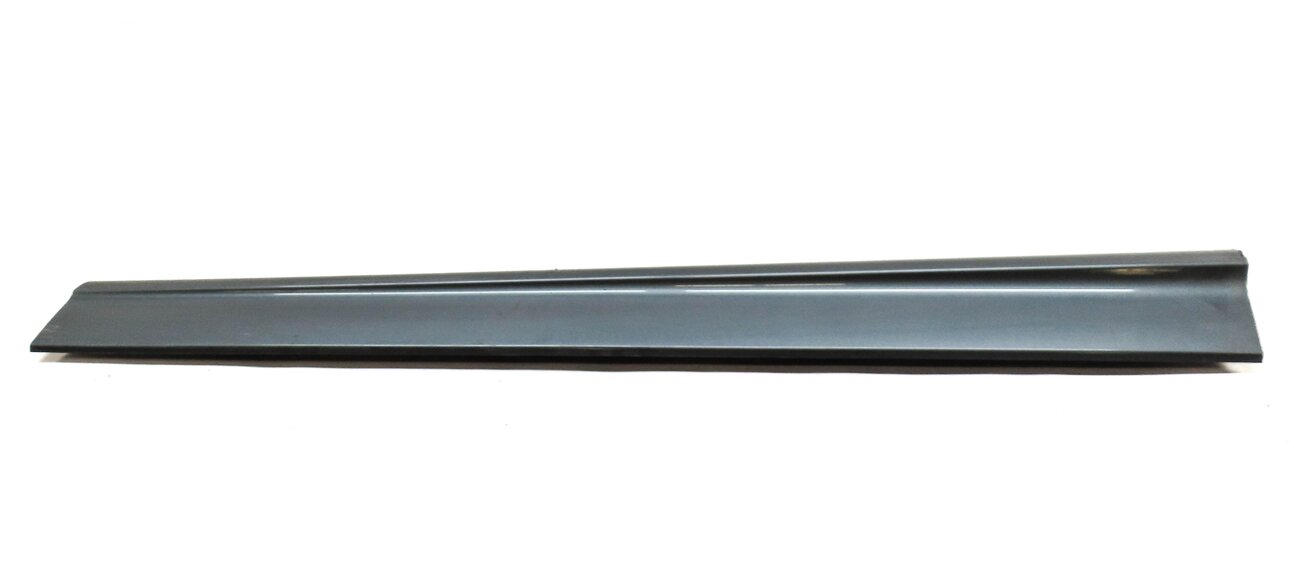 Thumbnail 4: 2015 AUDI SQ5 (B8) FRONT RIGHT PASSENGER LOWER DOOR TRIM MOULDING (GRAY)