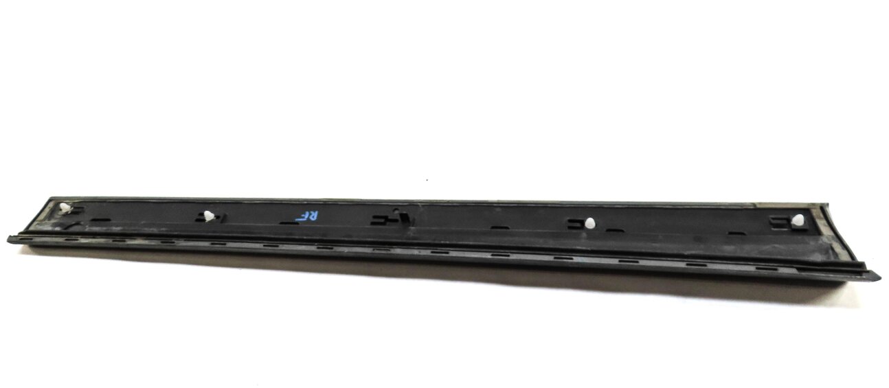 Thumbnail 5: 2015 AUDI SQ5 (B8) FRONT RIGHT PASSENGER LOWER DOOR TRIM MOULDING (GRAY)