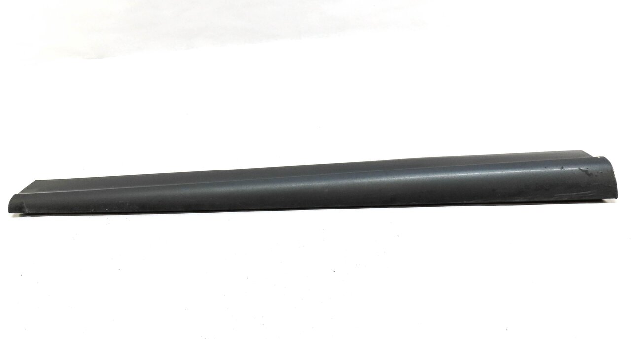 Thumbnail 3: 2015 AUDI SQ5 (B8) FRONT LEFT DRIVER LOWER DOOR TRIM MOULDING PANEL (GRAY 0C)