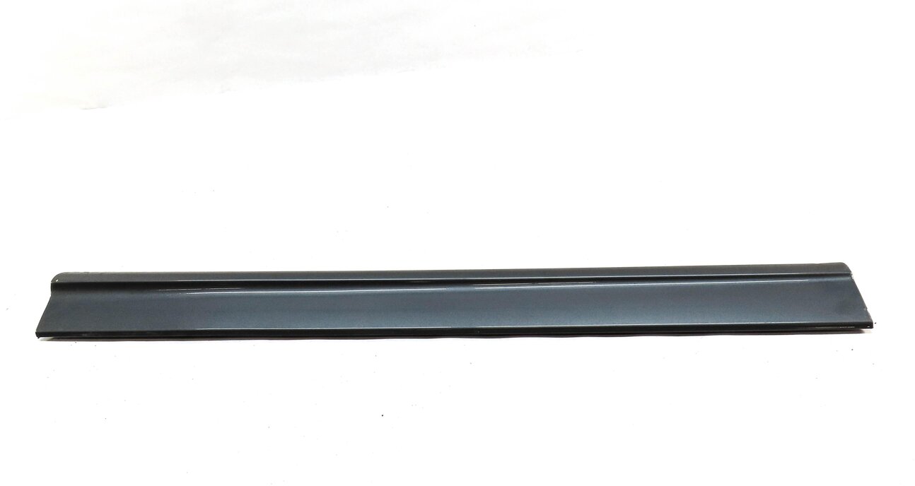 Thumbnail 4: 2015 AUDI SQ5 (B8) FRONT LEFT DRIVER LOWER DOOR TRIM MOULDING PANEL (GRAY 0C)
