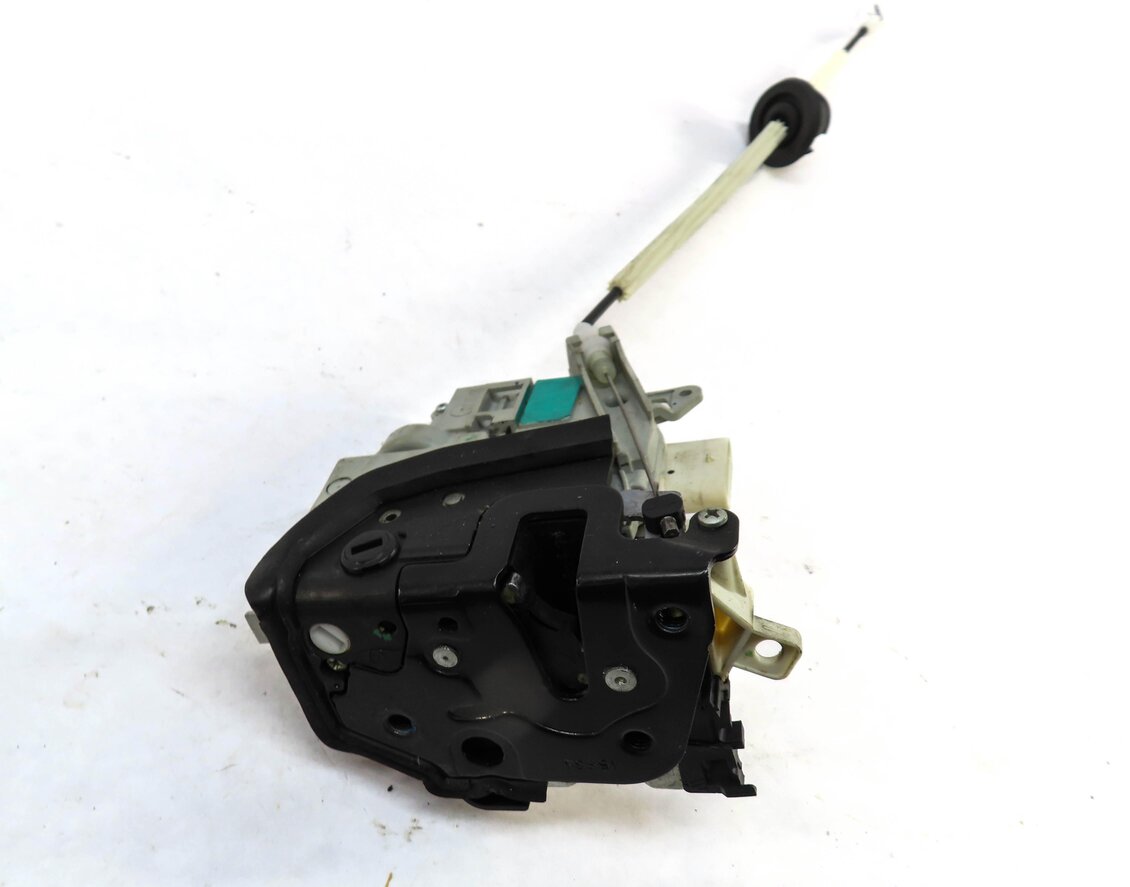 Thumbnail 4: 10-20 VW PORSCHE AUDI A3 A4 A8 S3 S4 Q5 MACAN PANAMERA - LEFT REAR DOOR LATCH