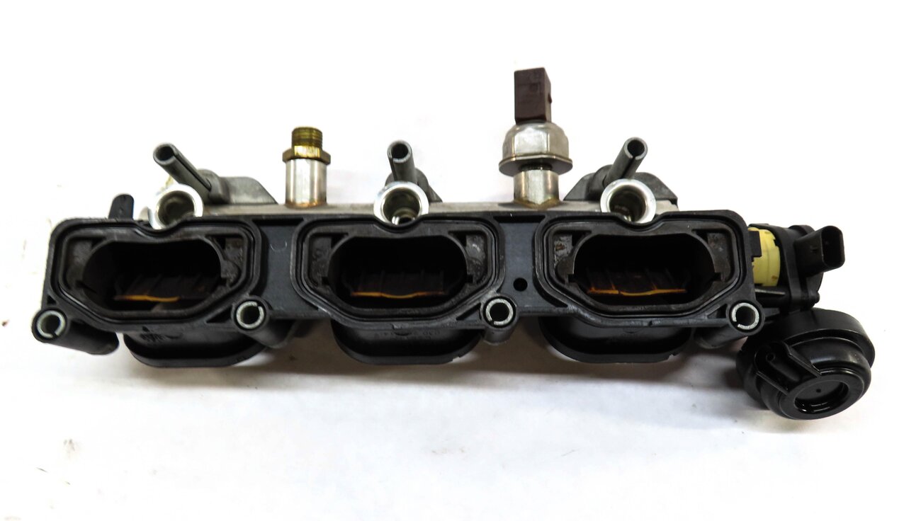 Thumbnail 4: 2015 AUDI SQ5 B8 3.0L SUPER ENGINE CTUD LEFT LOWER INTAKE MANIFOLD w/ FUEL RAIL