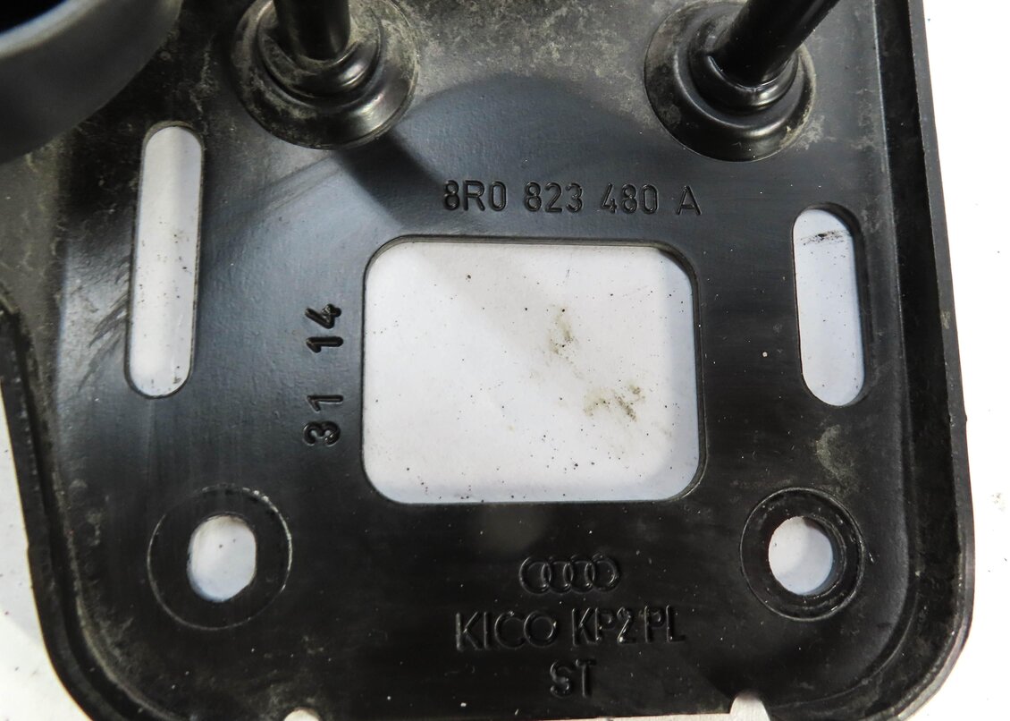 Thumbnail 5: 2015 AUDI SQ5 (B8) HOOD SAFETY HOOK CATCH LATCH & RELEASE LEVER 8R0823480A