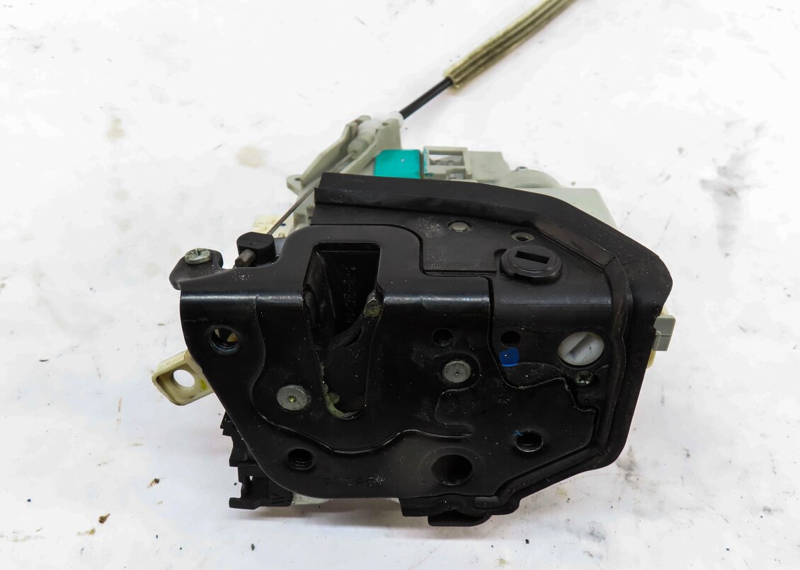 Thumbnail 4: 10-18 AUDI A3 A4 A8 Q3 Q5 S3 S4 SQ5 S8 (B8 D4 4H 8K 8R 8V) RIGHT REAR DOOR LATCH