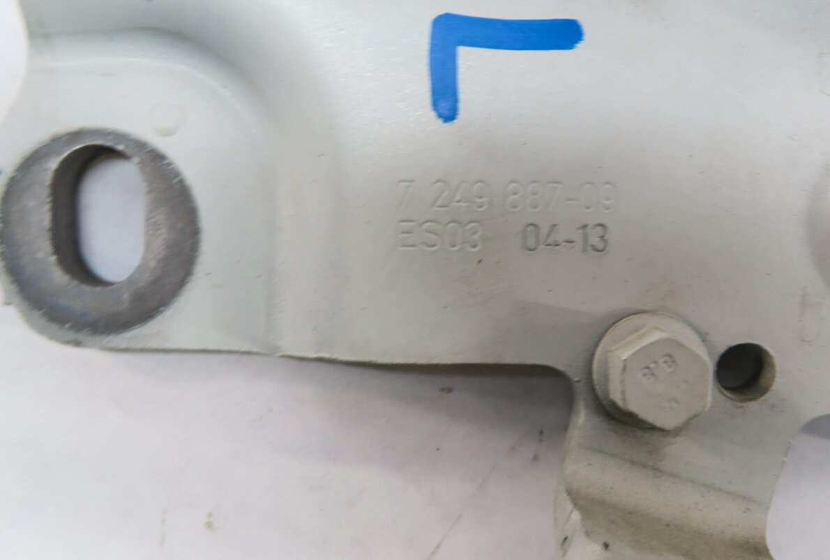 Thumbnail 5: 12-19 BMW 528i 535i 550i 640i 650i M5 M6 (F06 F10) FRONT HOOD HINGE SET (WHITE)