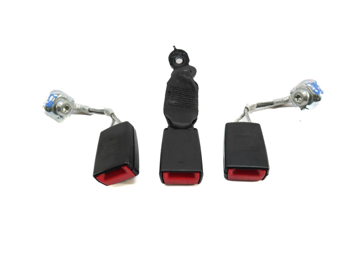 Thumbnail 3: 2013 BMW 535i (F10) REAR SEAT LEFT CENTER RIGHT SEATBELT BUCKLE RECEIVER SET