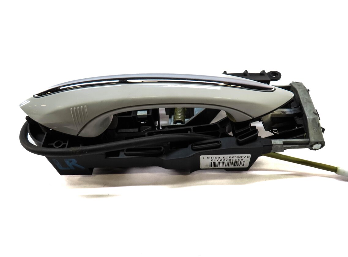 Thumbnail 2: 09-19 BMW 5 6 7 SERIES (F01 F07 F10 F12) LEFT REAR COMFORT DOOR HANDLE (WHITE)