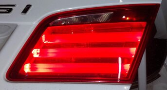 Thumbnail 2: 11-13 BMW 528i 535i 550i M5 (F10) RIGHT REAR INNER TRUNK TAILLIGHT LIGHT LAMP