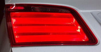 Thumbnail 2: 2011-2013 BMW 528i 535i 550i M5 (F10) LEFT REAR INNER TRUNK TAILLIGHT LIGHT LAMP