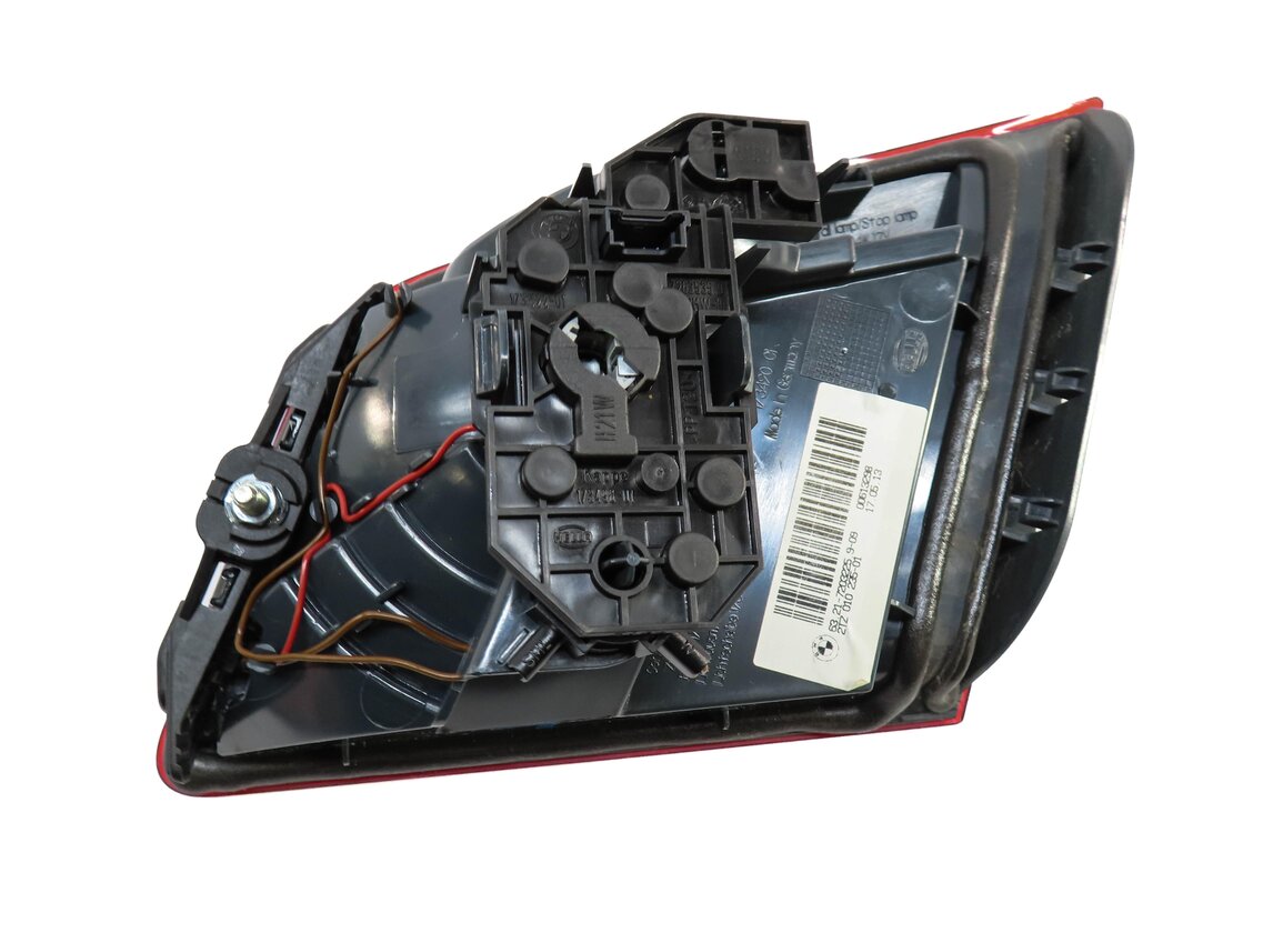 Thumbnail 4: 2011-2013 BMW 528i 535i 550i M5 (F10) LEFT REAR INNER TRUNK TAILLIGHT LIGHT LAMP