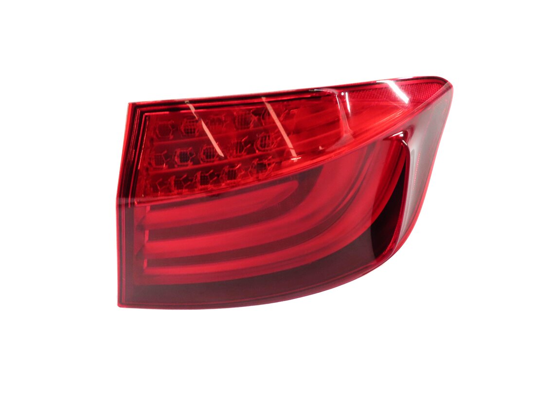 Thumbnail 1: 2011-2013 BMW 5 M5 SERIES F10 RIGHT PASSENGER OUTER TAILLIGHT BRAKE LIGHT LAMP