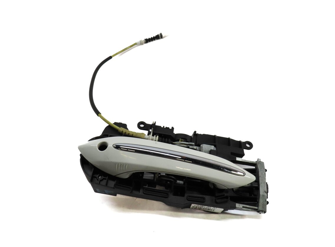 11-16 BMW 528i 535i 550i M5 (F10) LEFT FRONT DRIVER COMFORT DOOR HANDLE (WHITE)