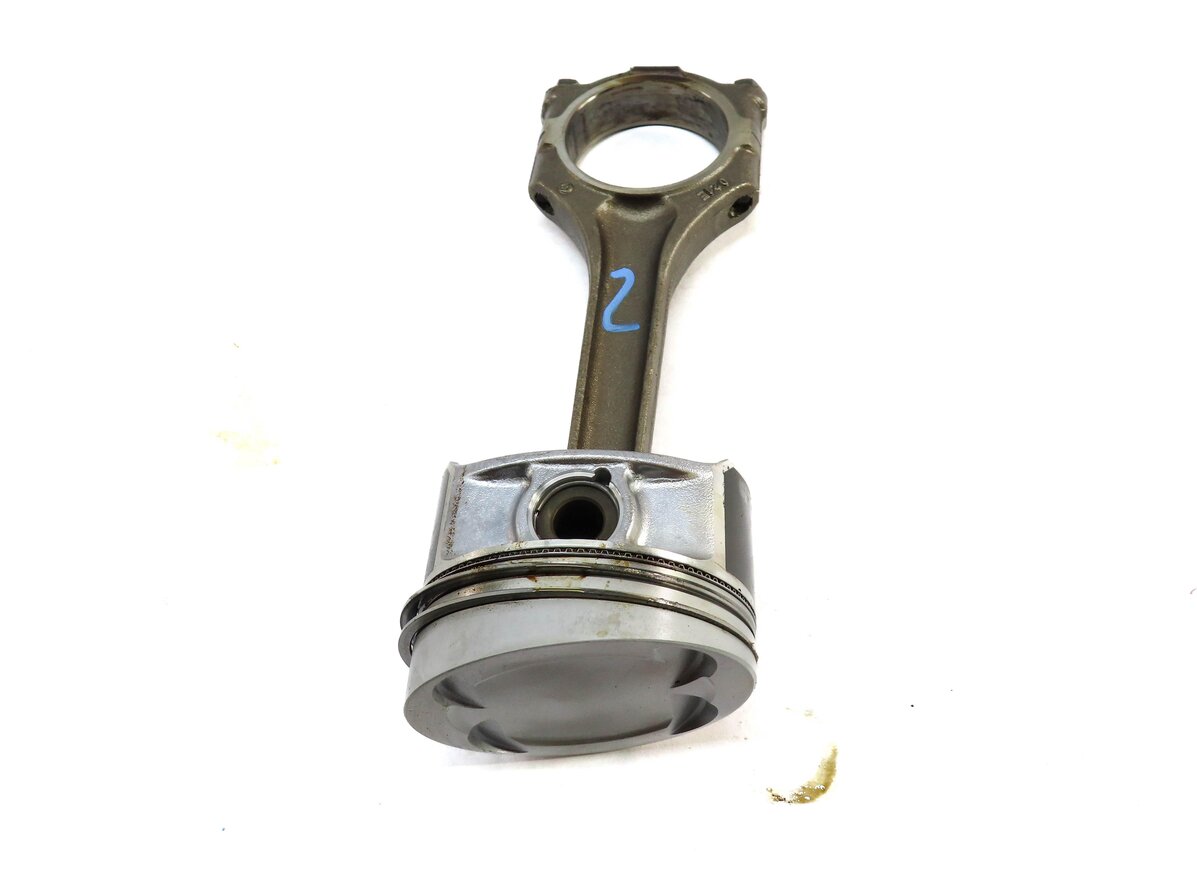 Thumbnail 3: 2004-2006 PORSCHE CAYENNE (955) 3.2L VR6 ENGINE PISTON w/ CONNECTING ROD