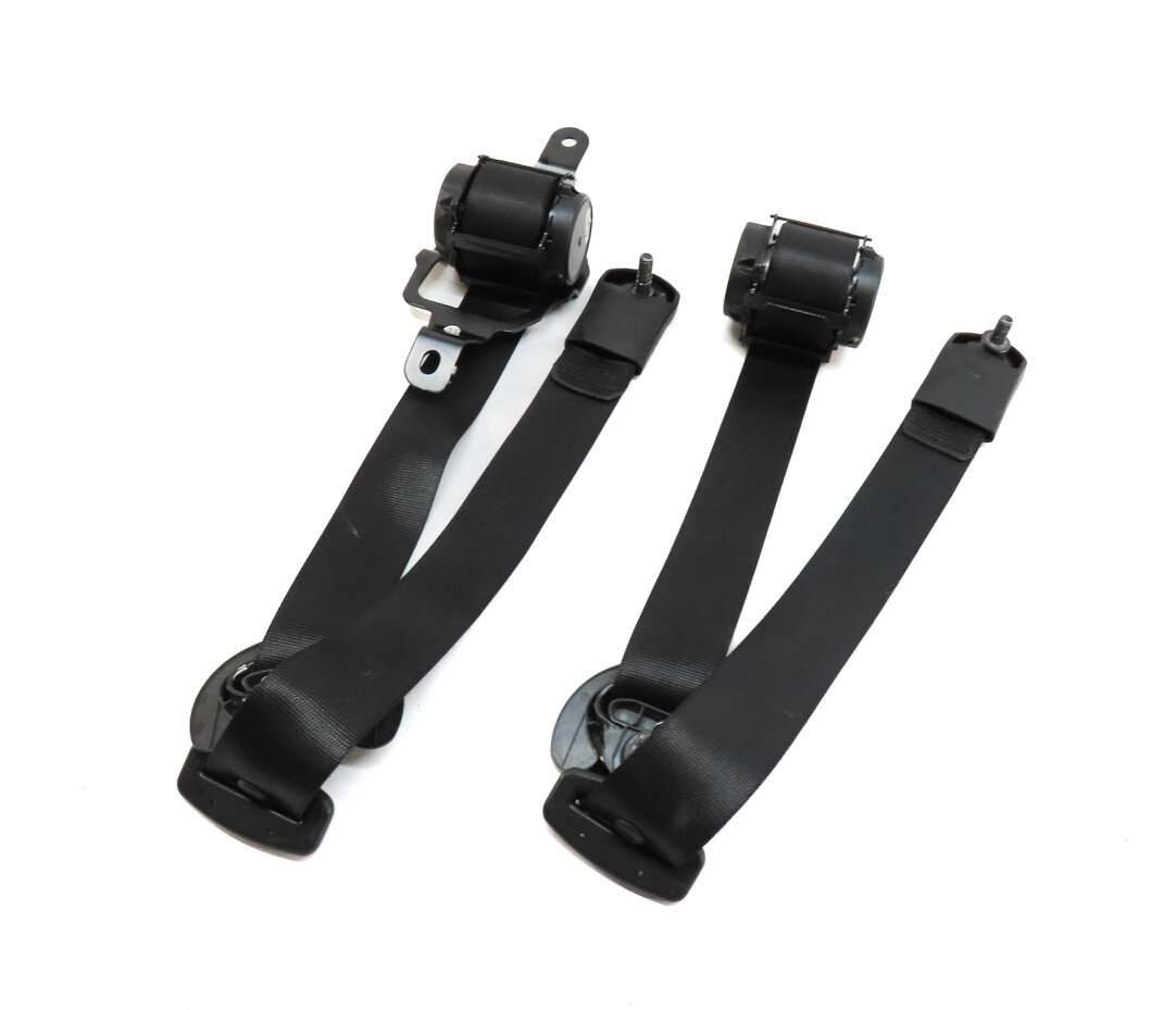 Thumbnail 5: 2014 BMW X5 (F15) REAR 2ND ROW LEFT AND RIGHT SEATBELT RETRACTOR SET 2 (Black)