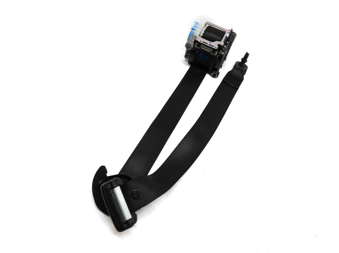 2014-2020 MERCEDES CLA45 CLA250 (C117) RIGHT FRONT SEATBELT RETRACTOR (BLACK)