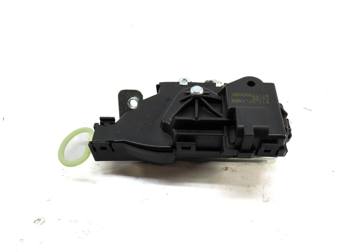 Thumbnail 3: 2014 MERCEDES CLA250 (C117) REAR TRUNK LOCK LATCH ACTUATOR