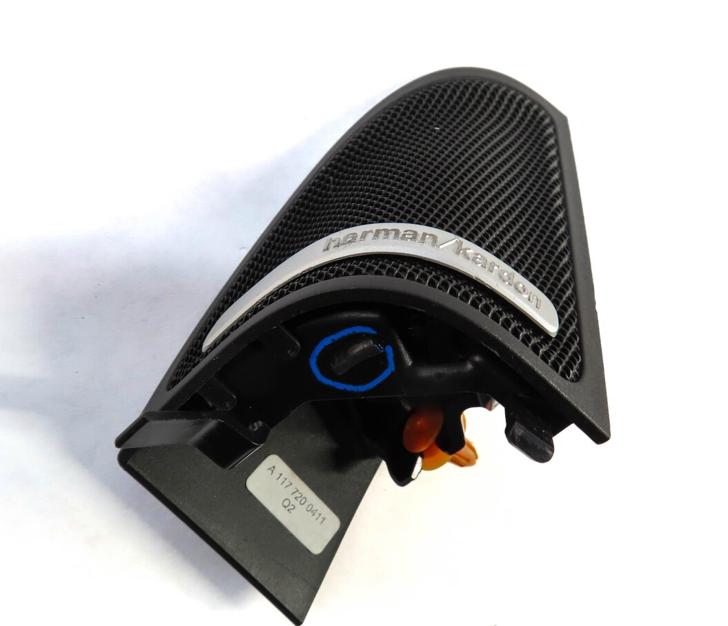 2014 MERCEDES CLA250 (C117) RIGHT PASSENGER DOOR TWEETER SPEAKER & TRIM (HARMAN)