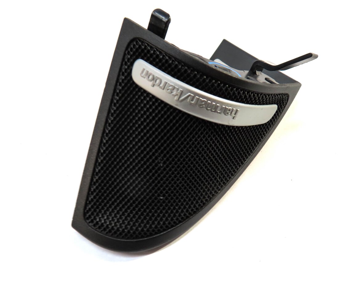 Thumbnail 2: 2014 MERCEDES CLA250 (C117) RIGHT PASSENGER DOOR TWEETER SPEAKER & TRIM (HARMAN)