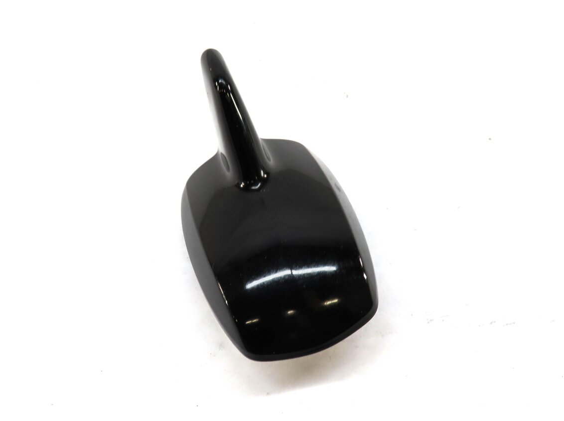2014 MERCEDES CLA250 (C117) RADIO STEREO PHONE GPS ANTENNA w/ COVER TRIM (BLACK)