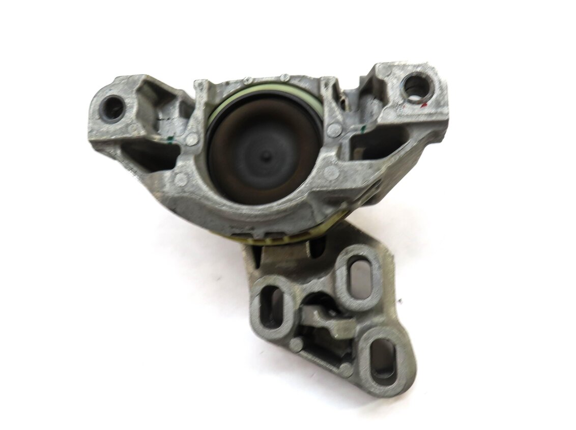 Thumbnail 3: 2014 MERCEDES CLA250 (C117) 2.0L M270 TURBO ENGINE TRANSMISSION MOUNT BRACKET