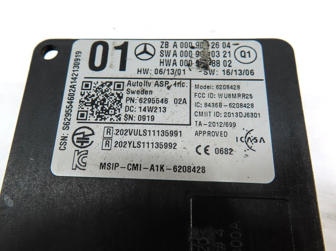 Thumbnail 4: 2014-2016 MERCEDES CLA250 CLA45 (C117 W117) REAR BLIND SPOT RADAR SENSOR MODULE