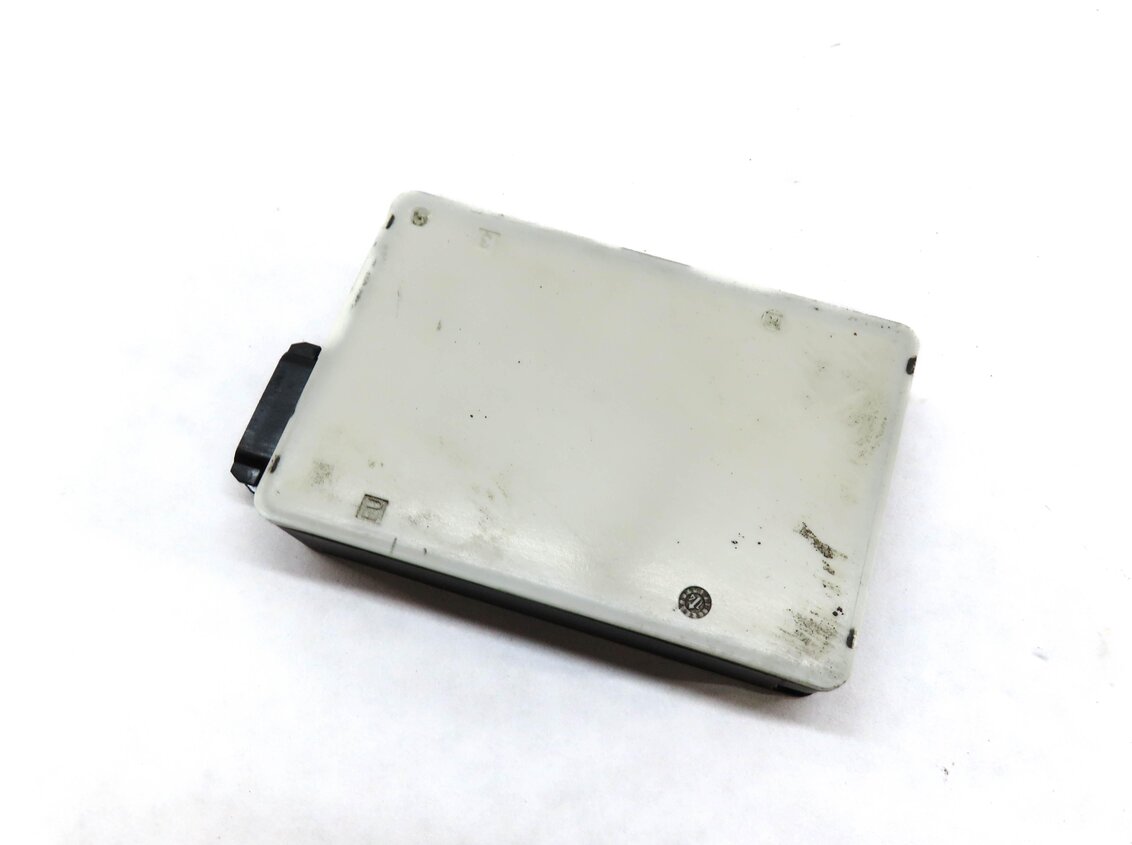Thumbnail 2: 2014-2016 MERCEDES CLA250 CLA45 (C117 W117) REAR BLIND SPOT RADAR SENSOR MODULE