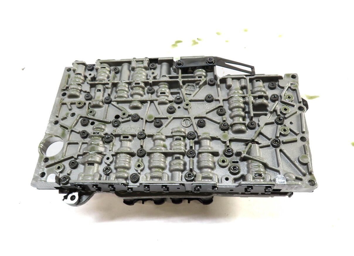 Thumbnail 5: 12-13 MERCEDES ML350 R350 (W166 R251) 722.9 A/T TRANSMISSION VALVE BODY BLOCK