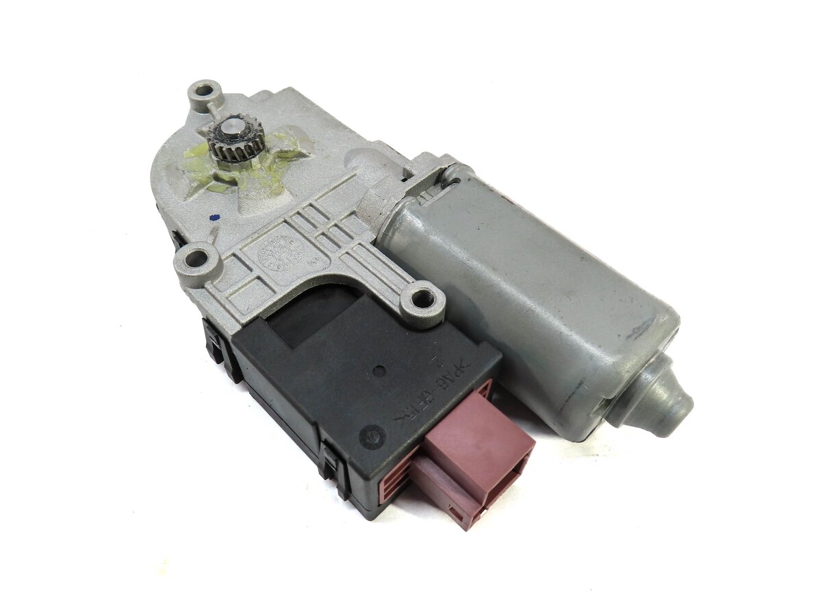 Thumbnail 2: 2012-2019 MERCEDES GL350 GL450 GL550 ML250 ML350 ML550 (W166 X166) SUNROOF MOTOR