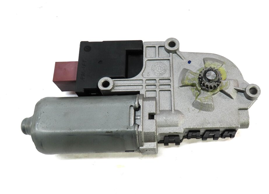 Thumbnail 3: 2012-2019 MERCEDES GL350 GL450 GL550 ML250 ML350 ML550 (W166 X166) SUNROOF MOTOR