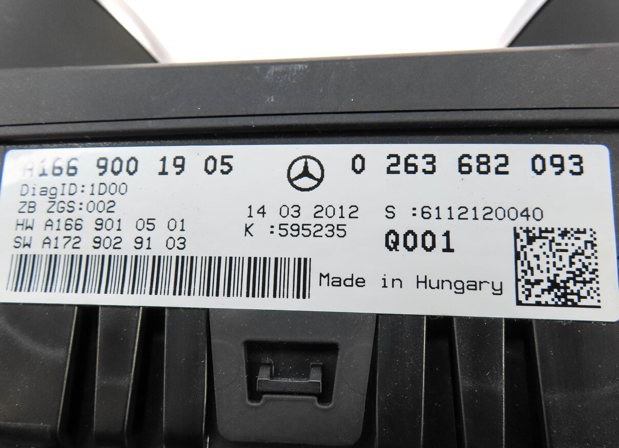 Thumbnail 10: 2012 MERCEDES ML350 ML550 (W166) SPEEDOMETER INSTRUMENT GAUGE CLUSTER (MPH 135k)