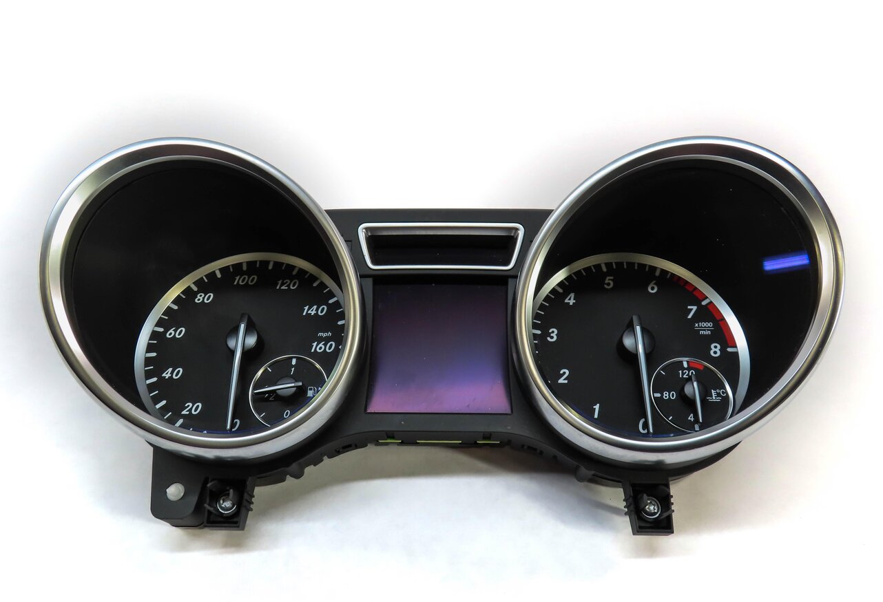 Thumbnail 3: 2012 MERCEDES ML350 ML550 (W166) SPEEDOMETER INSTRUMENT GAUGE CLUSTER (MPH 135k)