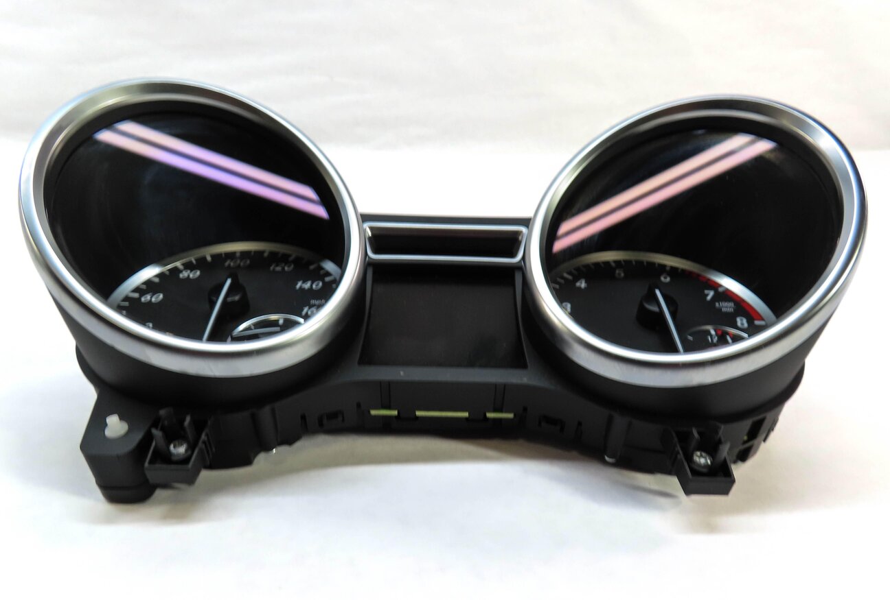 Thumbnail 4: 2012 MERCEDES ML350 ML550 (W166) SPEEDOMETER INSTRUMENT GAUGE CLUSTER (MPH 135k)