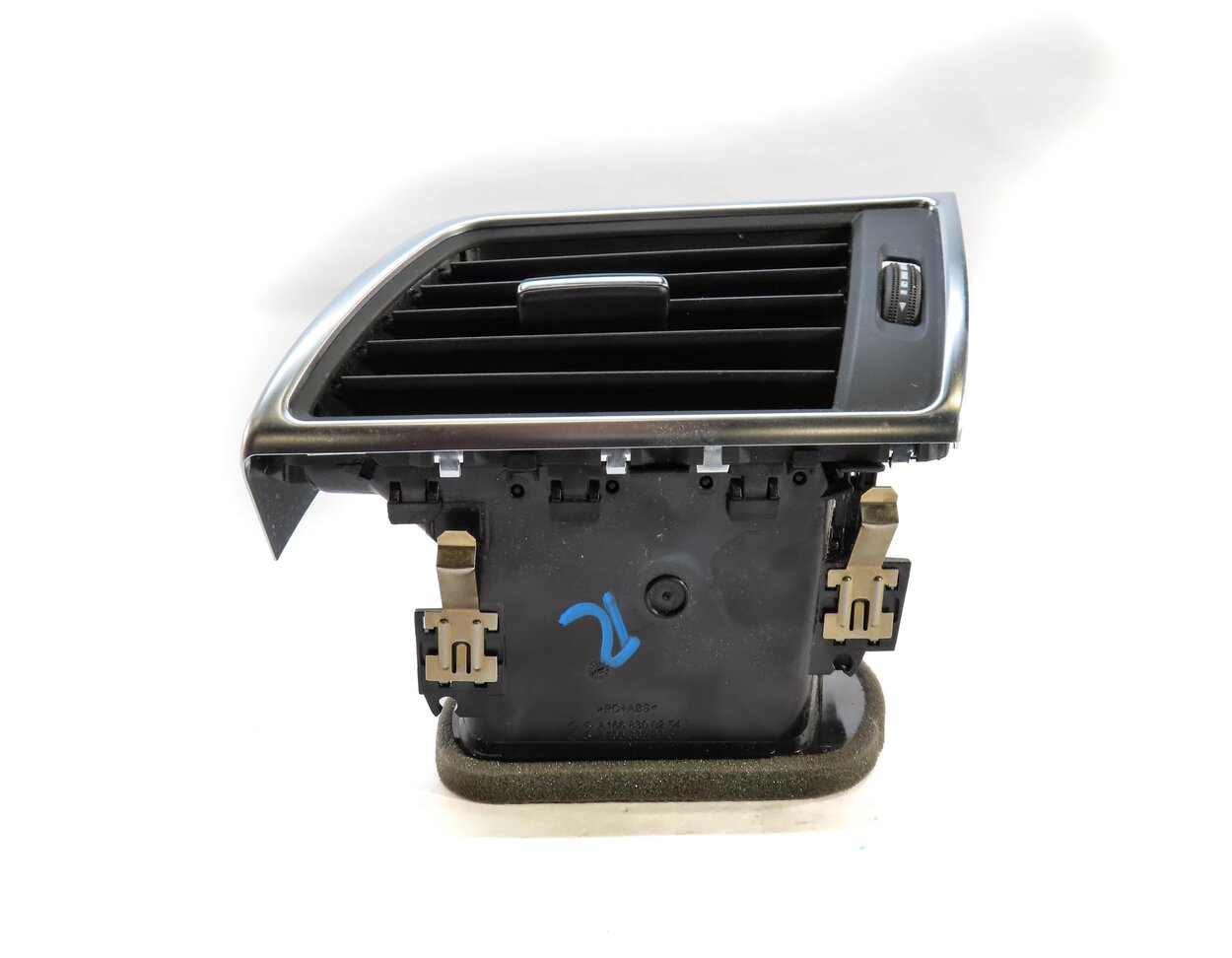 Thumbnail 3: 2012 MERCEDES ML350 (W166) FRONT RIGHT PASSENGER OUTER DASH HEATER A/C AIR VENT