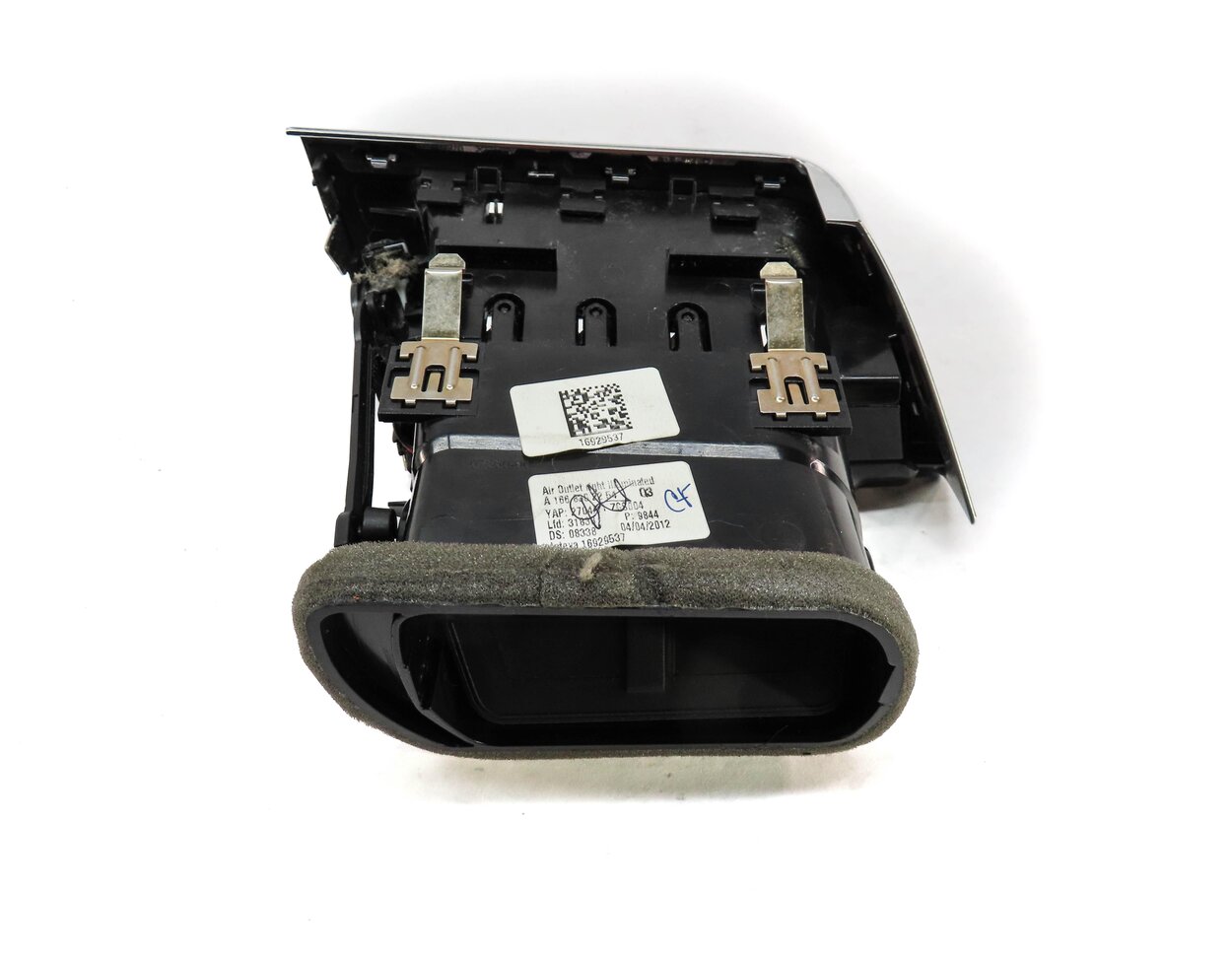 Thumbnail 7: 2012 MERCEDES ML350 (W166) FRONT RIGHT PASSENGER OUTER DASH HEATER A/C AIR VENT