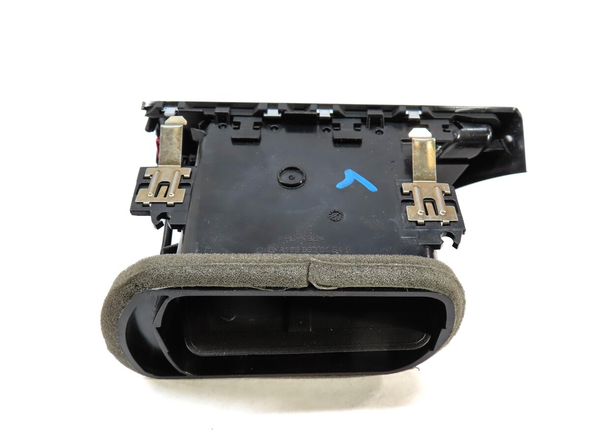 Thumbnail 4: 2012 MERCEDES ML350 (W166) FRONT LEFT DRIVER OUTER DASH HEATER A/C AIR VENT