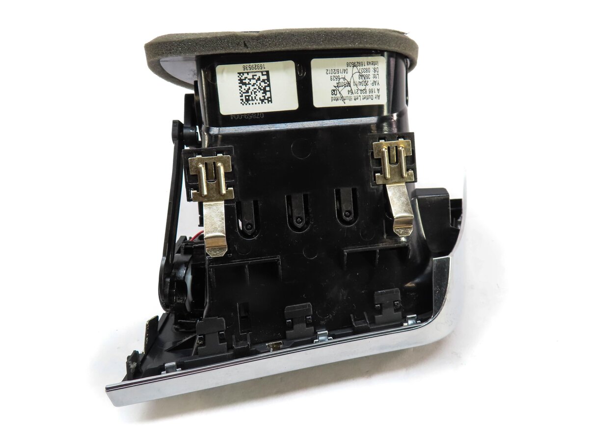 Thumbnail 5: 2012 MERCEDES ML350 (W166) FRONT LEFT DRIVER OUTER DASH HEATER A/C AIR VENT