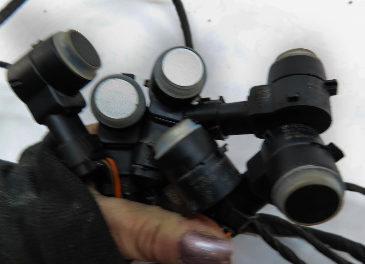 Thumbnail 4: 2012 MERCEDES ML350 (W166) FRONT PDC PARK DISTANCE SENSOR SET & HARNESS (SILVER)