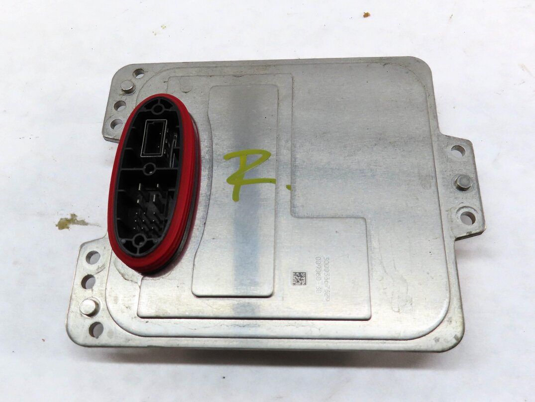Thumbnail 2: 2012 PORSCHE PANAMERA (970 G1) RIGHT HEADLIGHT HEAD LAMP BALLAST MODULE