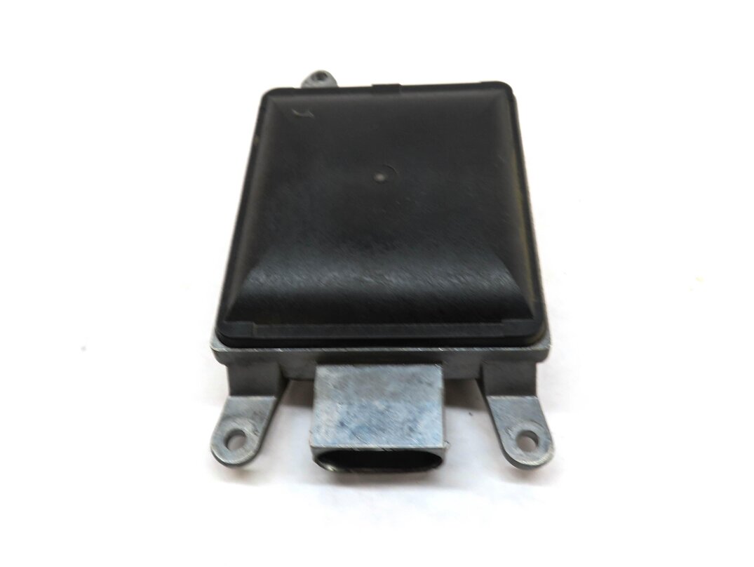 Thumbnail 3: 2012 PORSCHE PANAMERA (970 G1) REAR RIGHT BLIND SPOT ALERT RADAR SENSOR MODULE