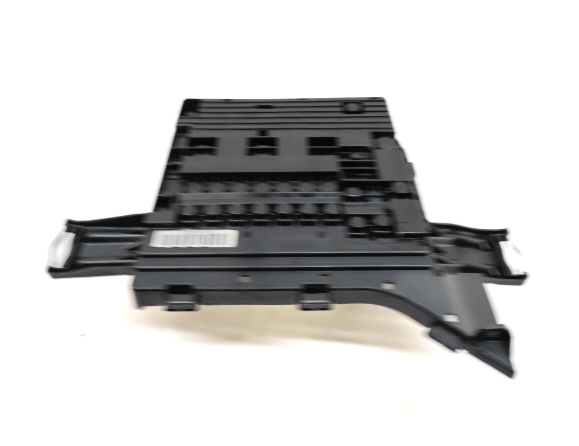 Thumbnail 3: 2012 PORSCHE PANAMERA (970 G1) POWER DISTRIBUTION FUSE RELAY BOX