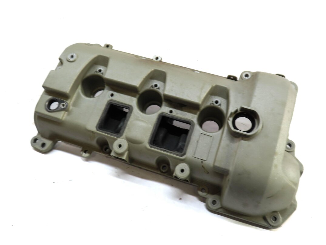 2011-2016 PORSCHE PANAMERA (970 G1) 3.6L M46 ENGINE - LEFT VALVE COVER