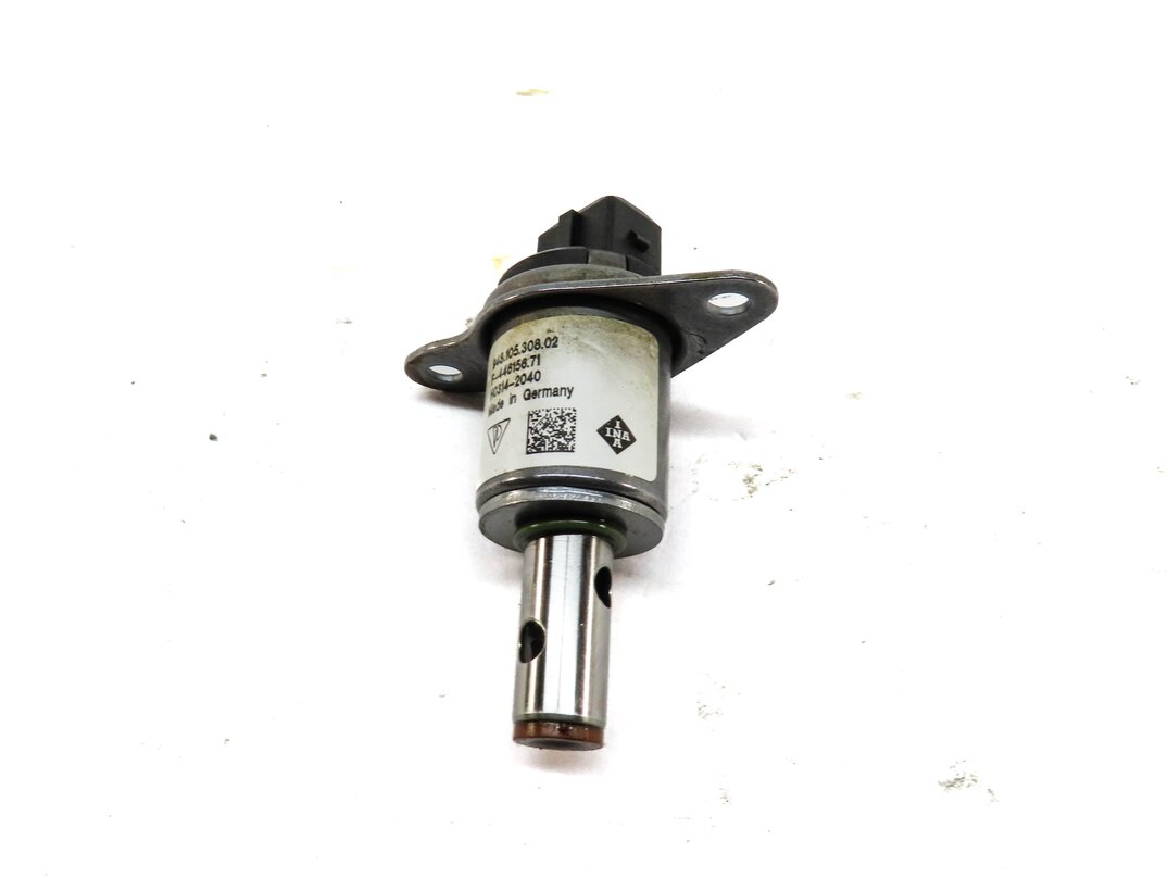 Thumbnail 3: 2012 PORSCHE PANAMERA (970 G1) 3.6L M46 V6 ENGINE CAMSHAFT ADJUSTER SOLENOID