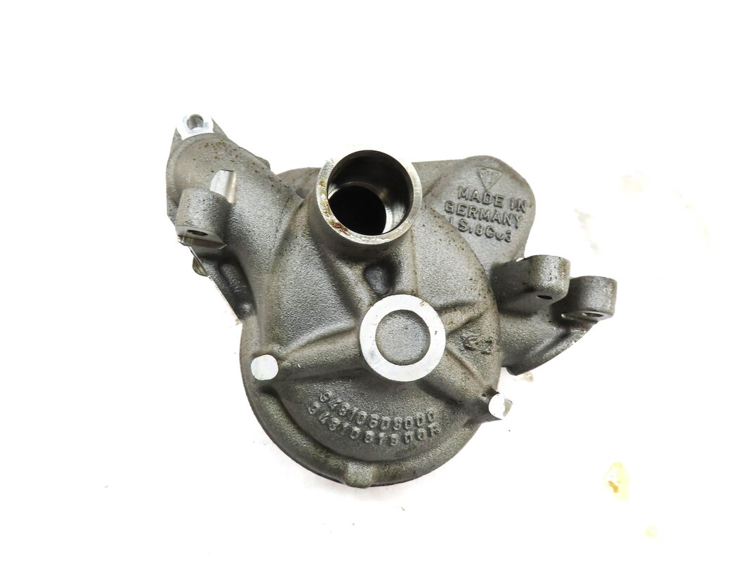 Thumbnail 2: 2012 PORSCHE PANAMERA (970 G1) 3.6L M46 V6 ENGINE THERMOSTAT HOUSING